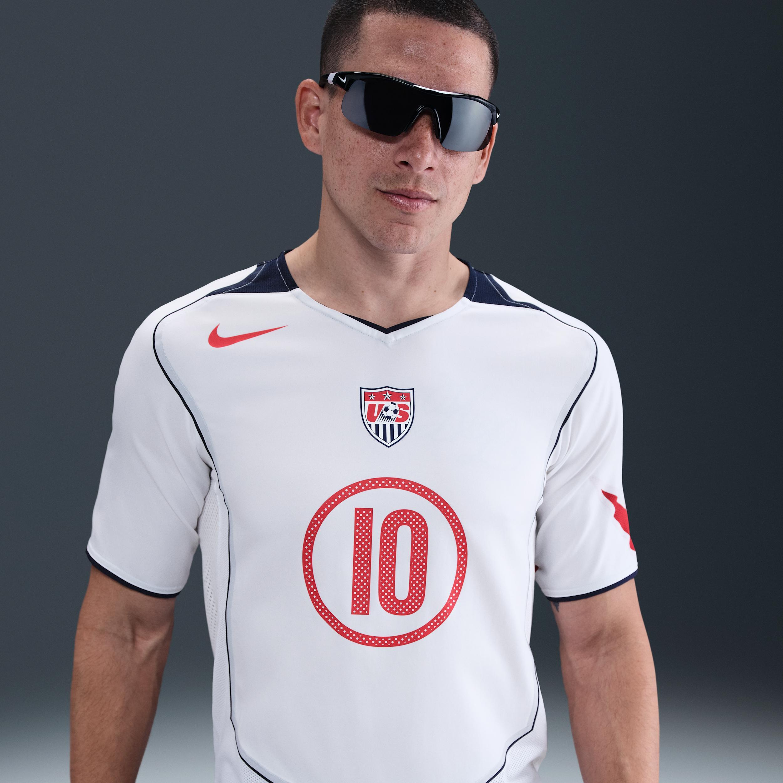 Landon Donovan USMNT 2004 Total 90 Reissue Nike Men's Soccer Replica Jersey Product Image