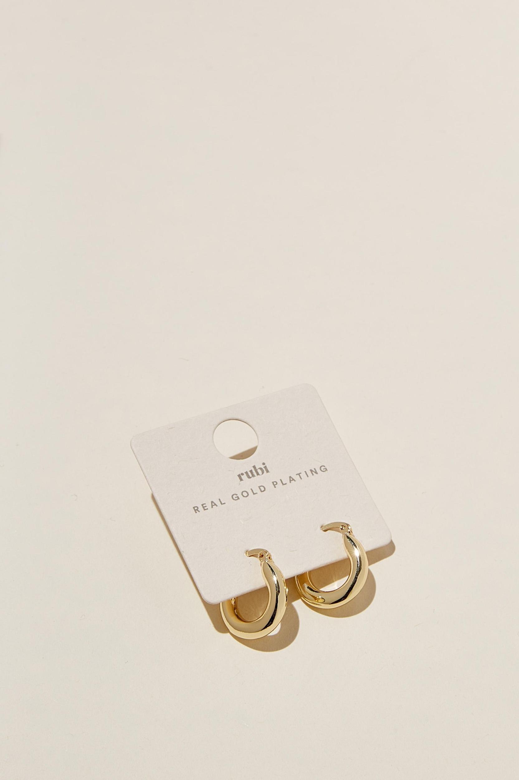 Small Hoop Earring Product Image