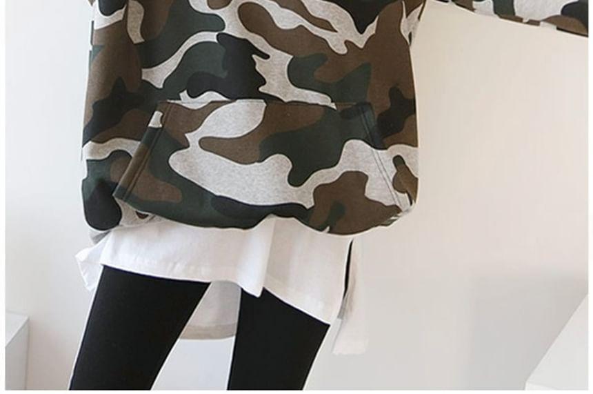 Camouflage Loose-Fit Hoodie Product Image