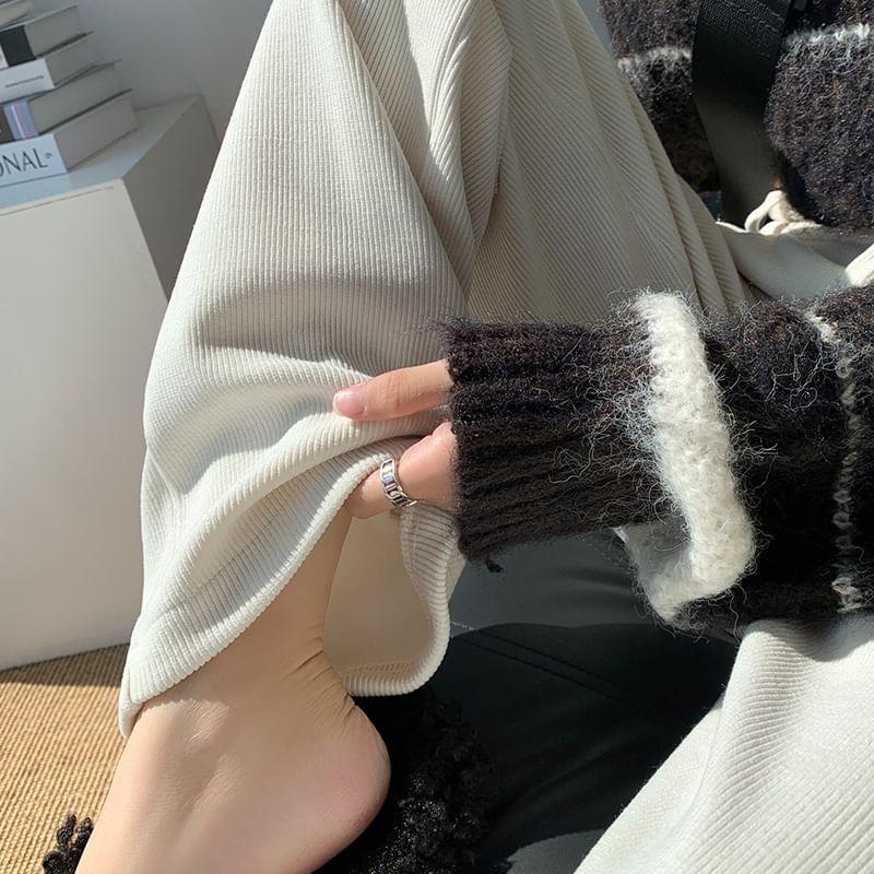 High Waist Plain Loose Fit Pants Product Image