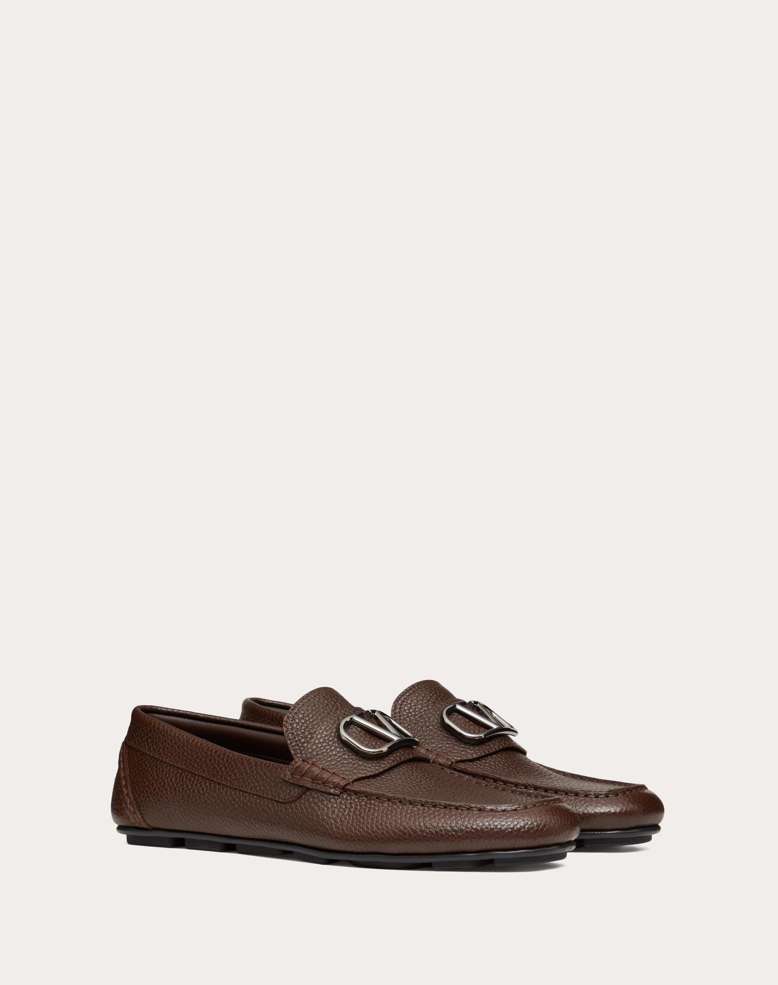 VLOGO SIGNATURE GRAINY CALFSKIN DRIVING SHOE Product Image
