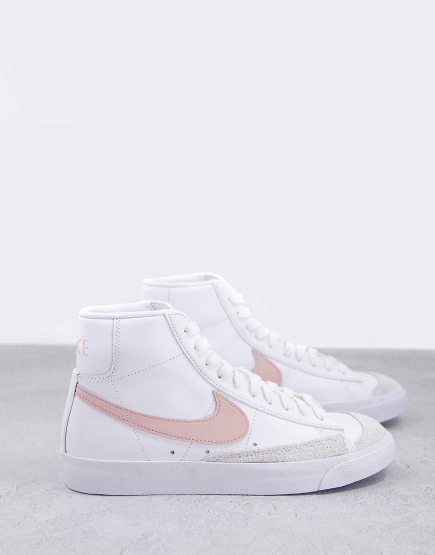 Nike Women's Blazer Mid '77 Shoes Product Image