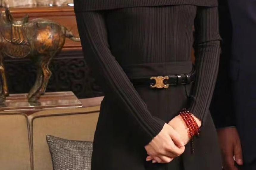 Off-Shoulder Long-Sleeve Plain Ribbed Knit Top Product Image