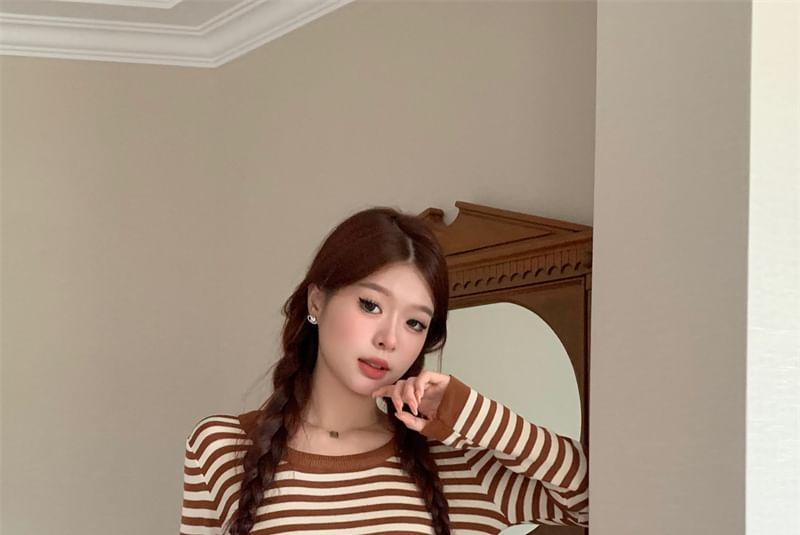 Long-Sleeve Scoop Neck Striped Knit Top Product Image