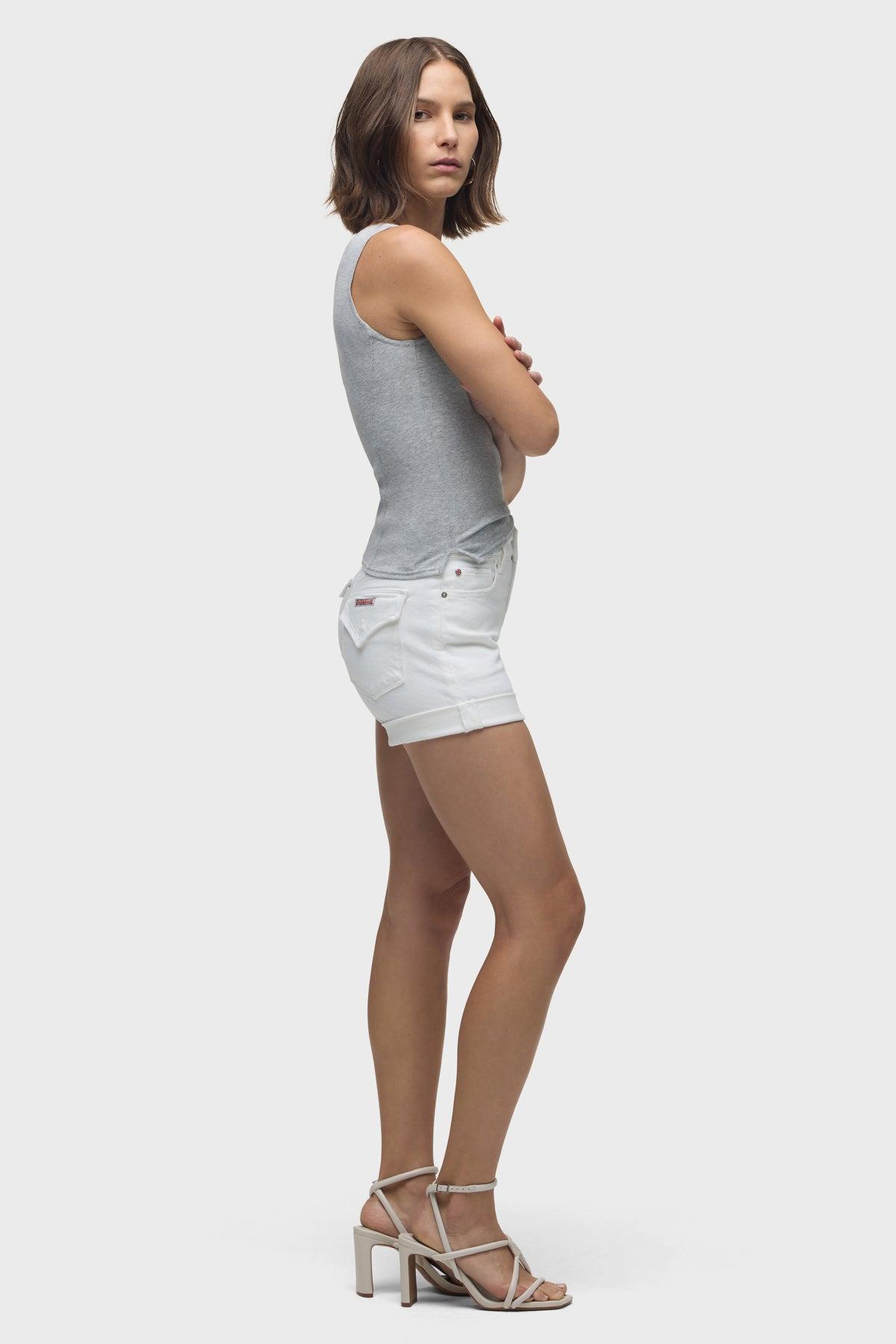 Croxley Mid-Rise Short Female Product Image