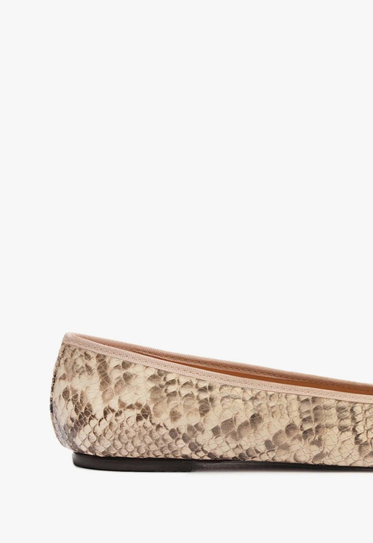 Sae Leather Flat Product Image