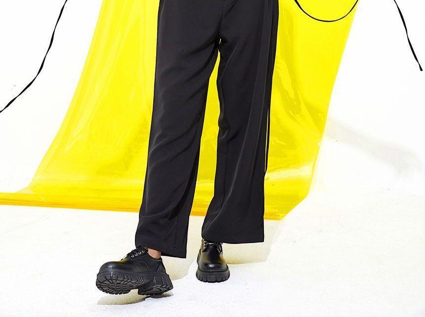 Eco-Friendly Low-Waist Strap Detail Cutout Wide-Leg Pants Product Image