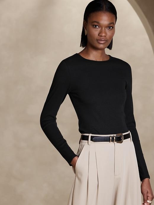 Ribbed Long-Sleeve Crew-Neck T-Shirt Product Image