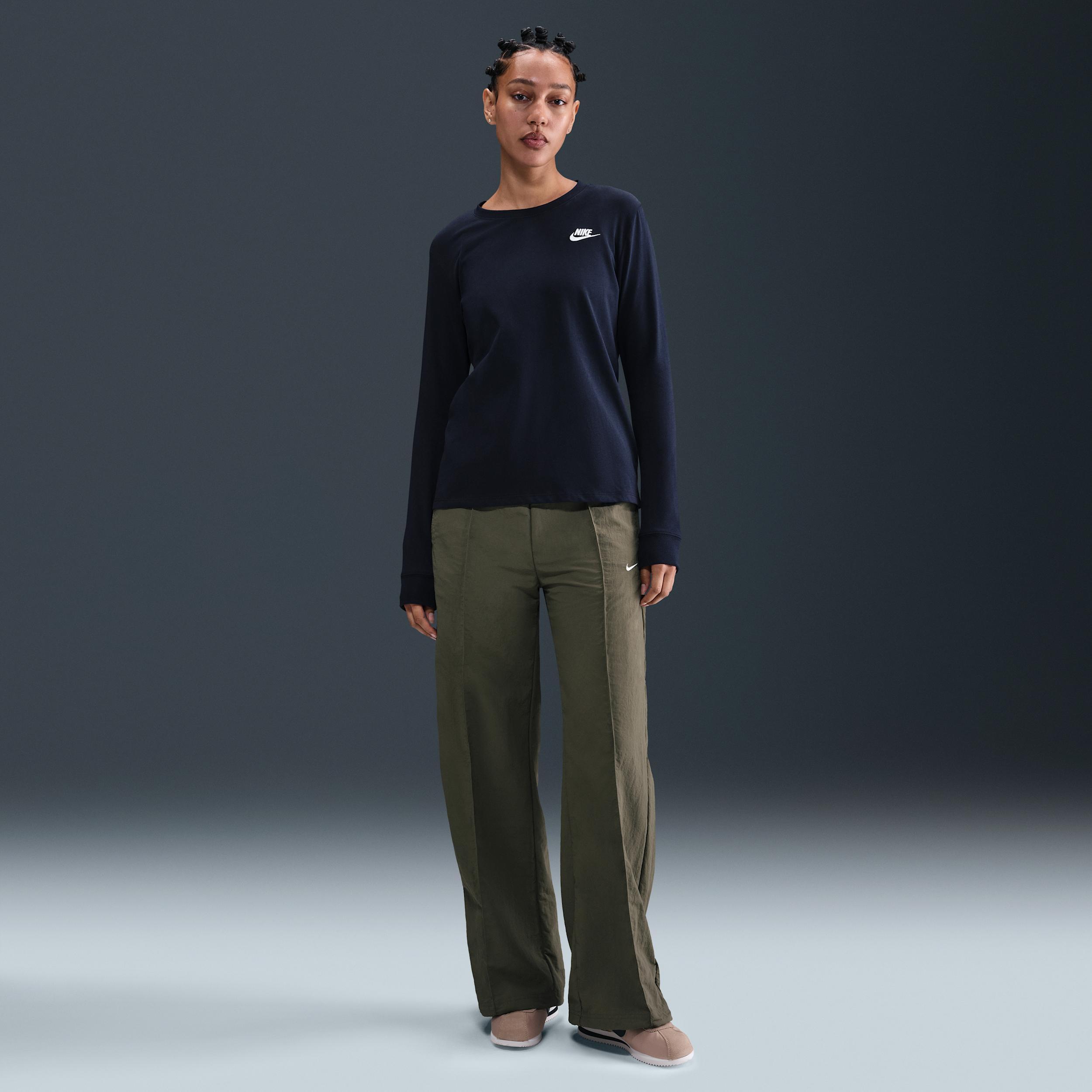 Women's Nike Sportswear Club Long-Sleeve T-Shirt Product Image