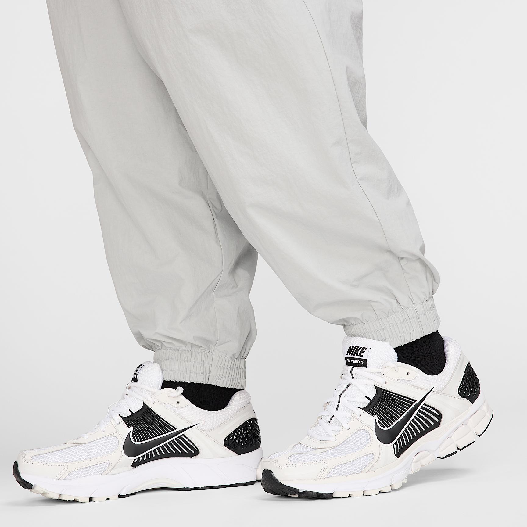Nike Men's Club Oversized Woven Track Pants Product Image