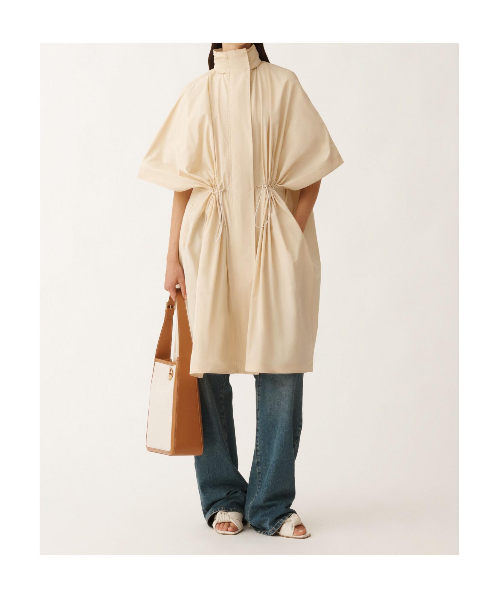 FABIANA FILIPPI Craft Taffeta Cloak In Weiss Product Image