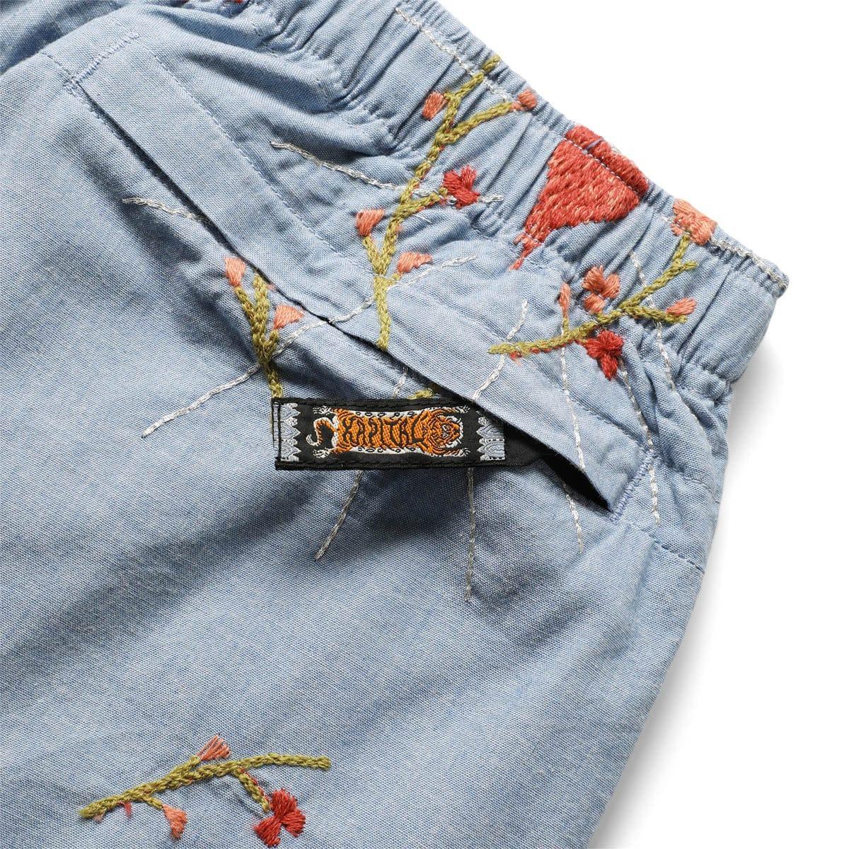 CHAMBRAY CORAZON EMBROIDERY EASY SHORTS Product Image