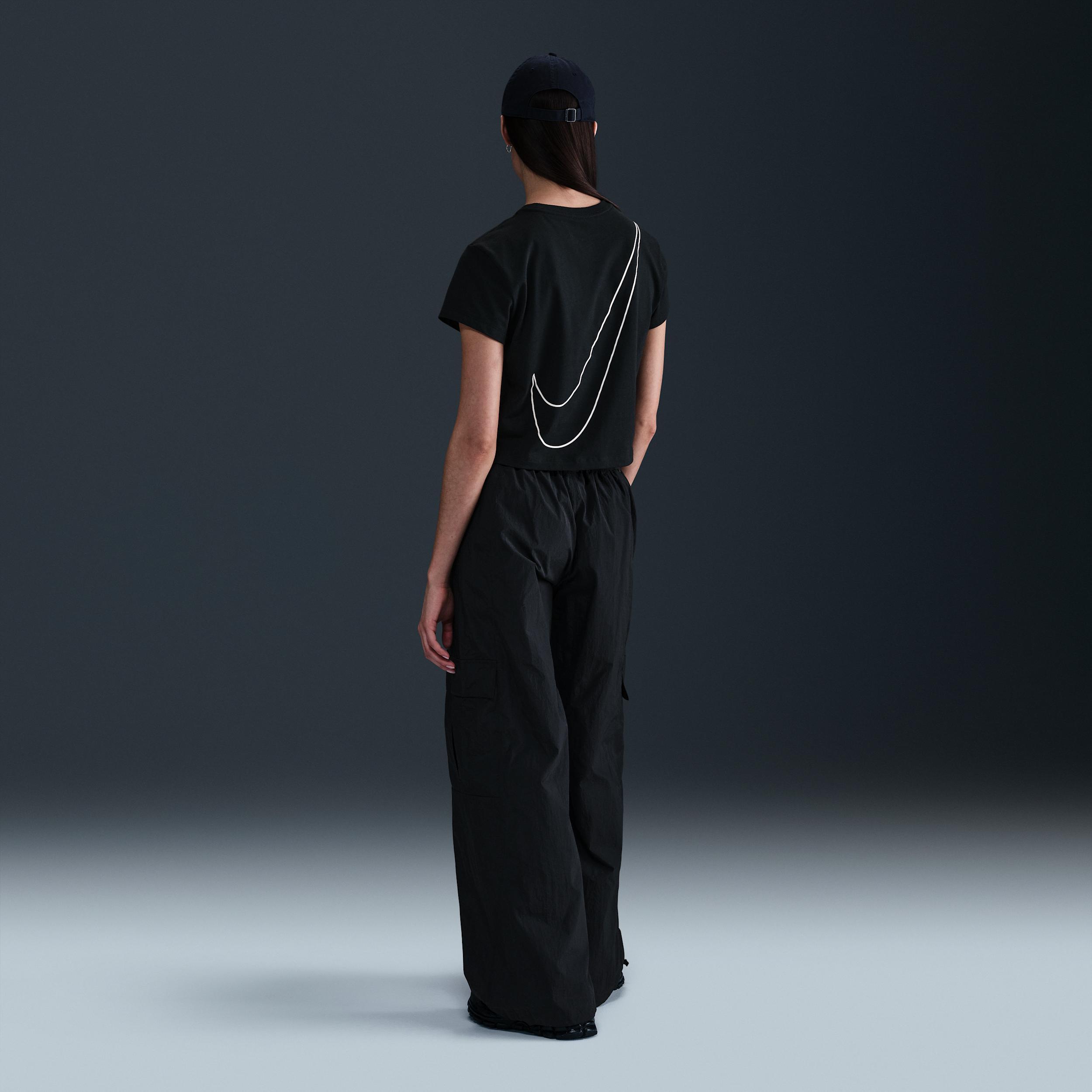 Women's Nike Sportswear Club Short-Sleeve Cropped Graphic T-Shirt Product Image