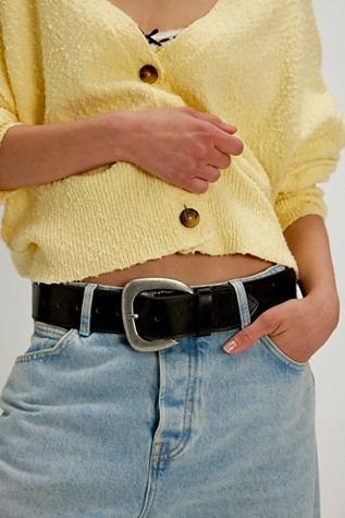 Charlie Leather Belt Product Image