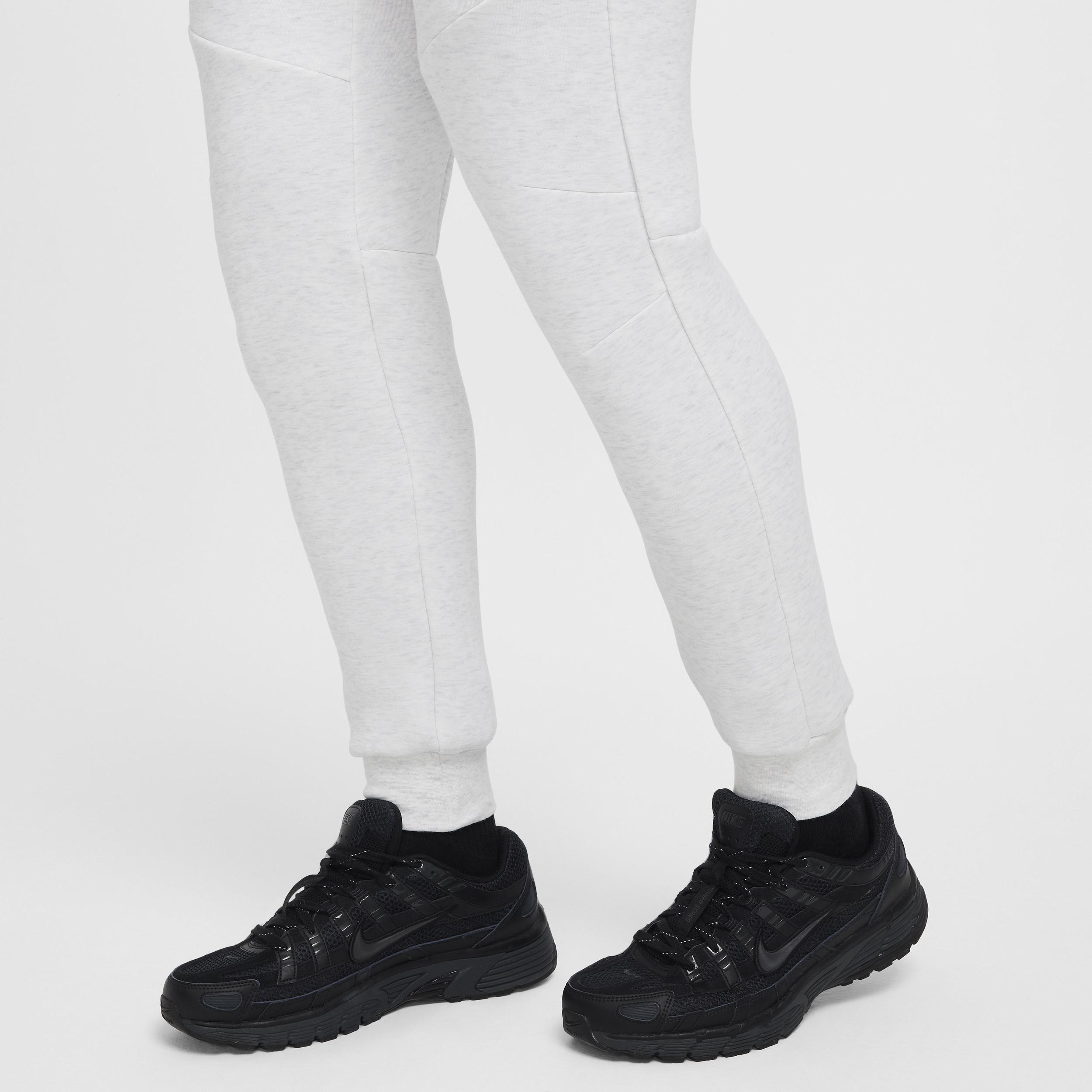 Nike Men's Tech Fleece Jogger Pants Product Image
