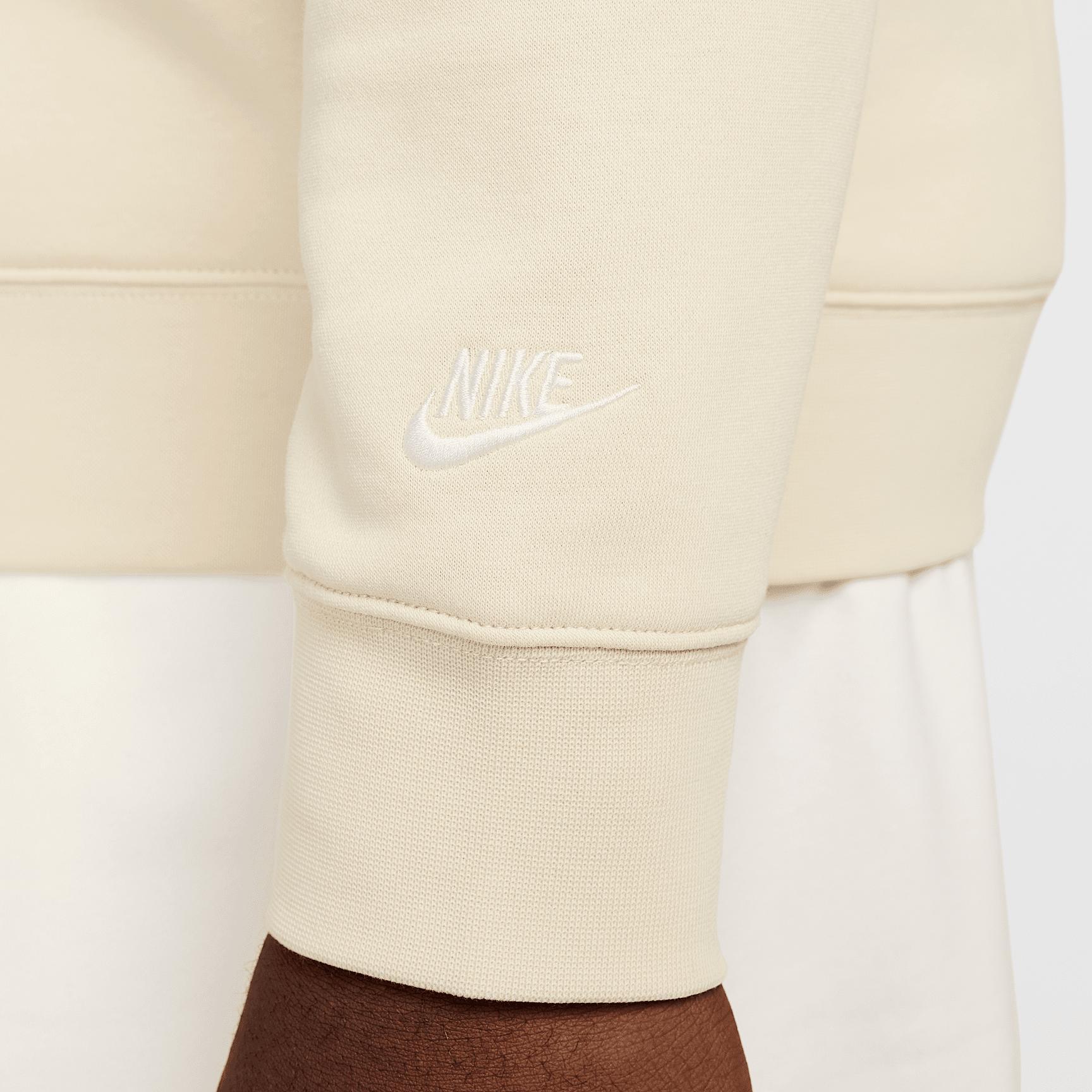 Nike Men's Club Fleece Crew Product Image