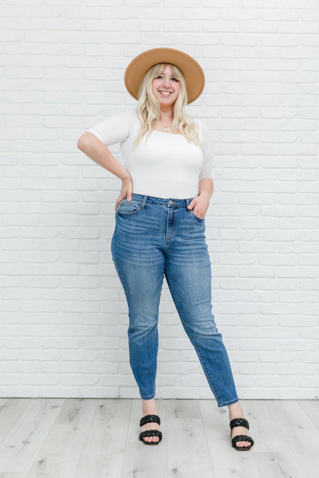 High Waist Slim Fit Jeans (Online Exclusive) Product Image
