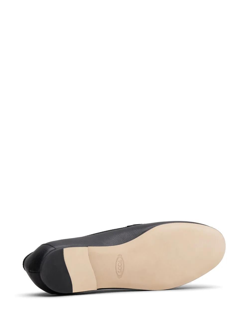 logo-plaque leather loafers  Product Image
