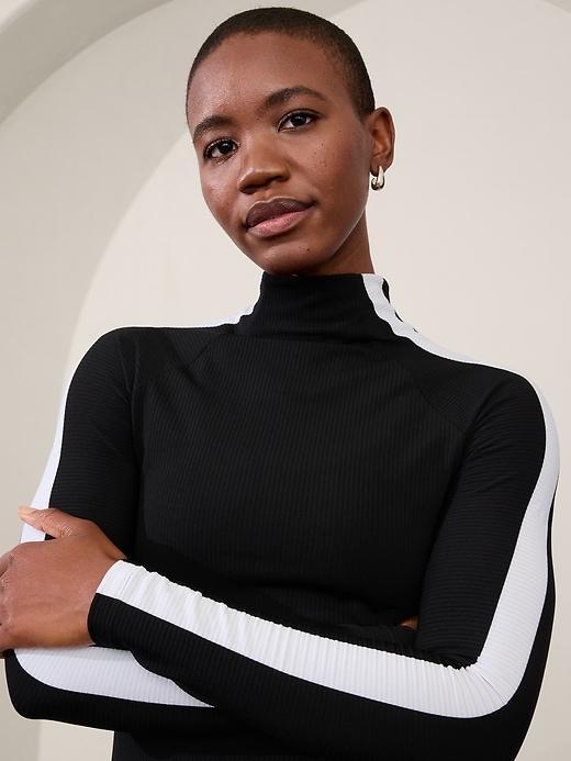 Renew Seamless Mock Neck Top Product Image