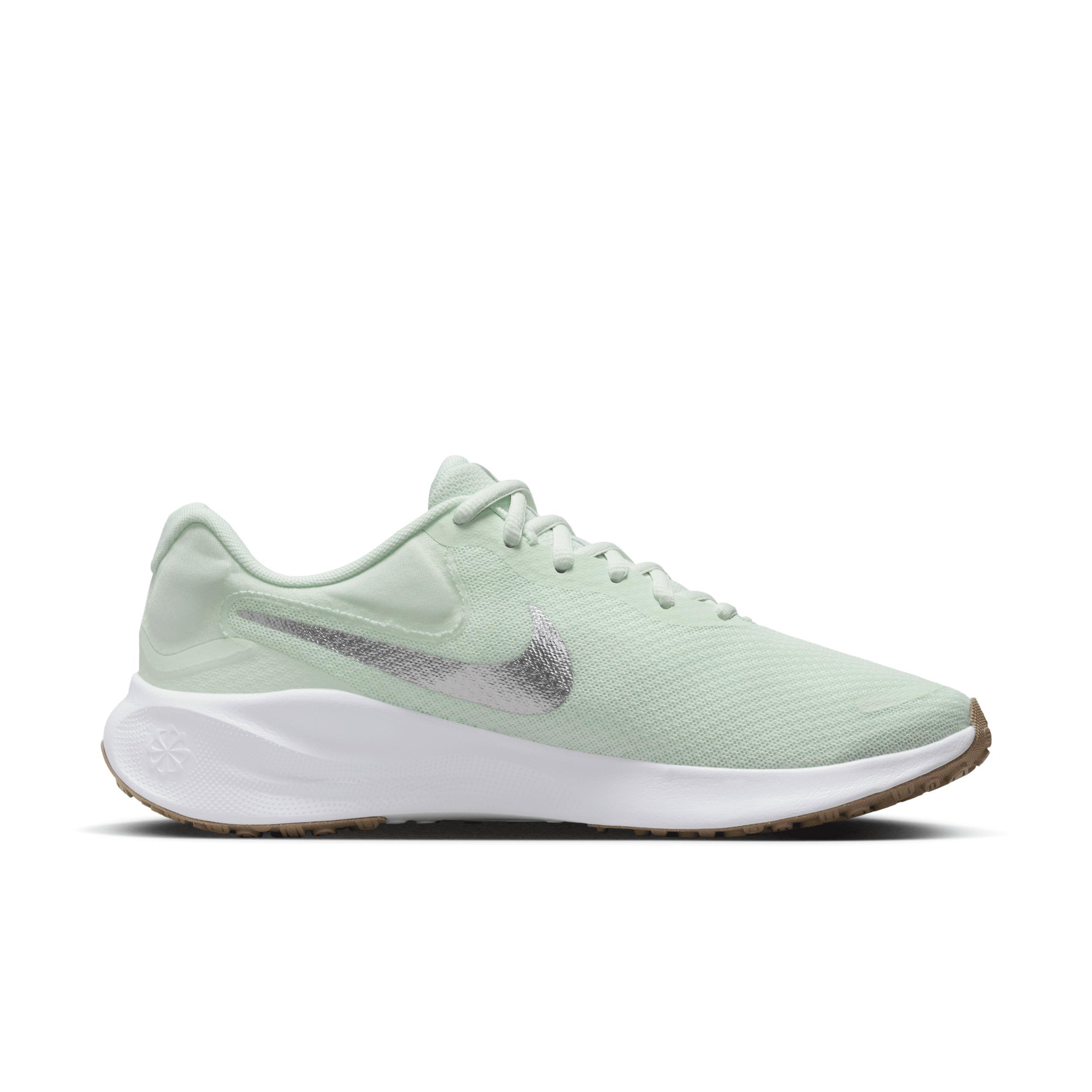 Nike Womens Revolution 7 Running Shoes Product Image