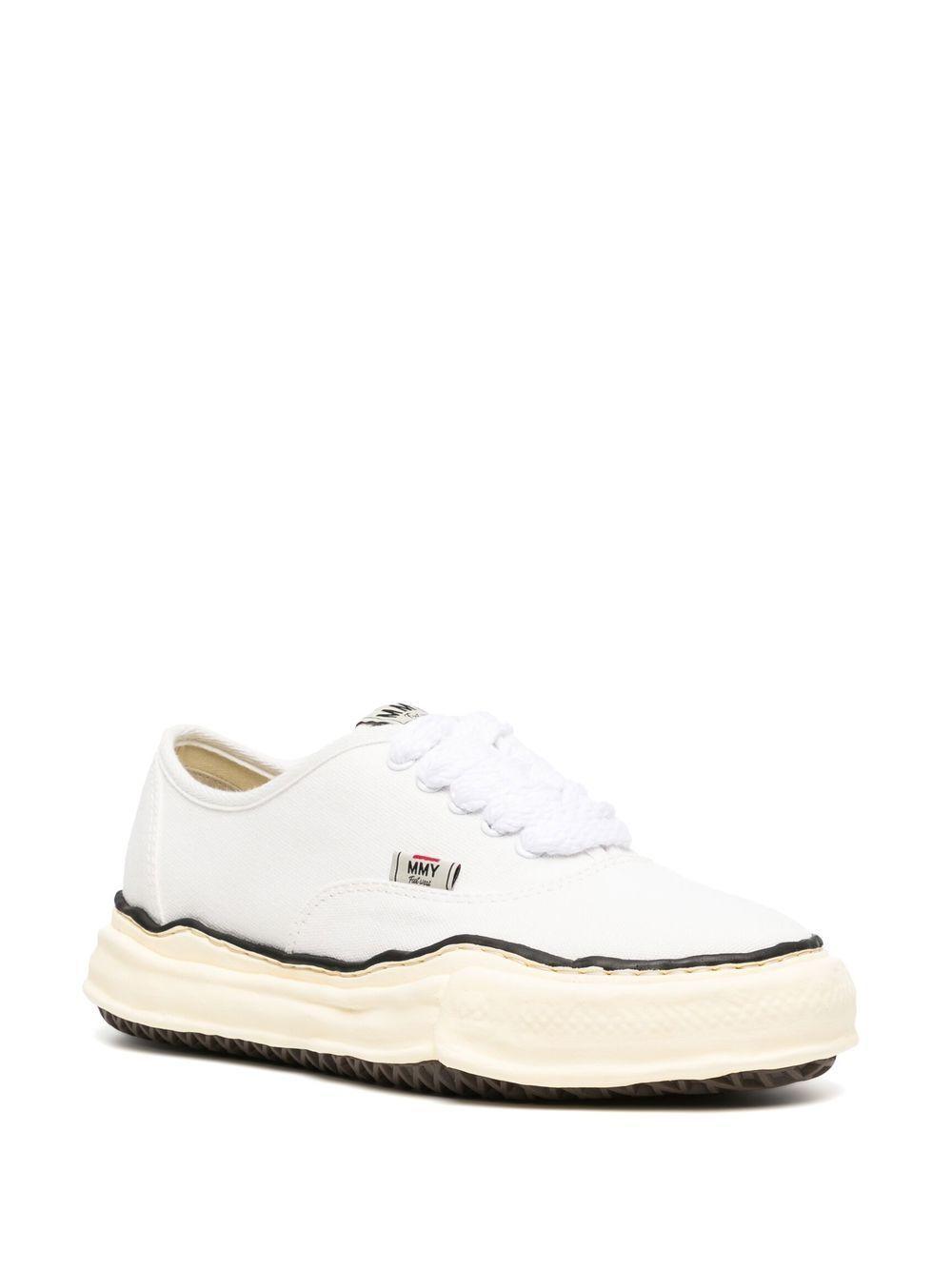 lace-up low-top sneakers Product Image