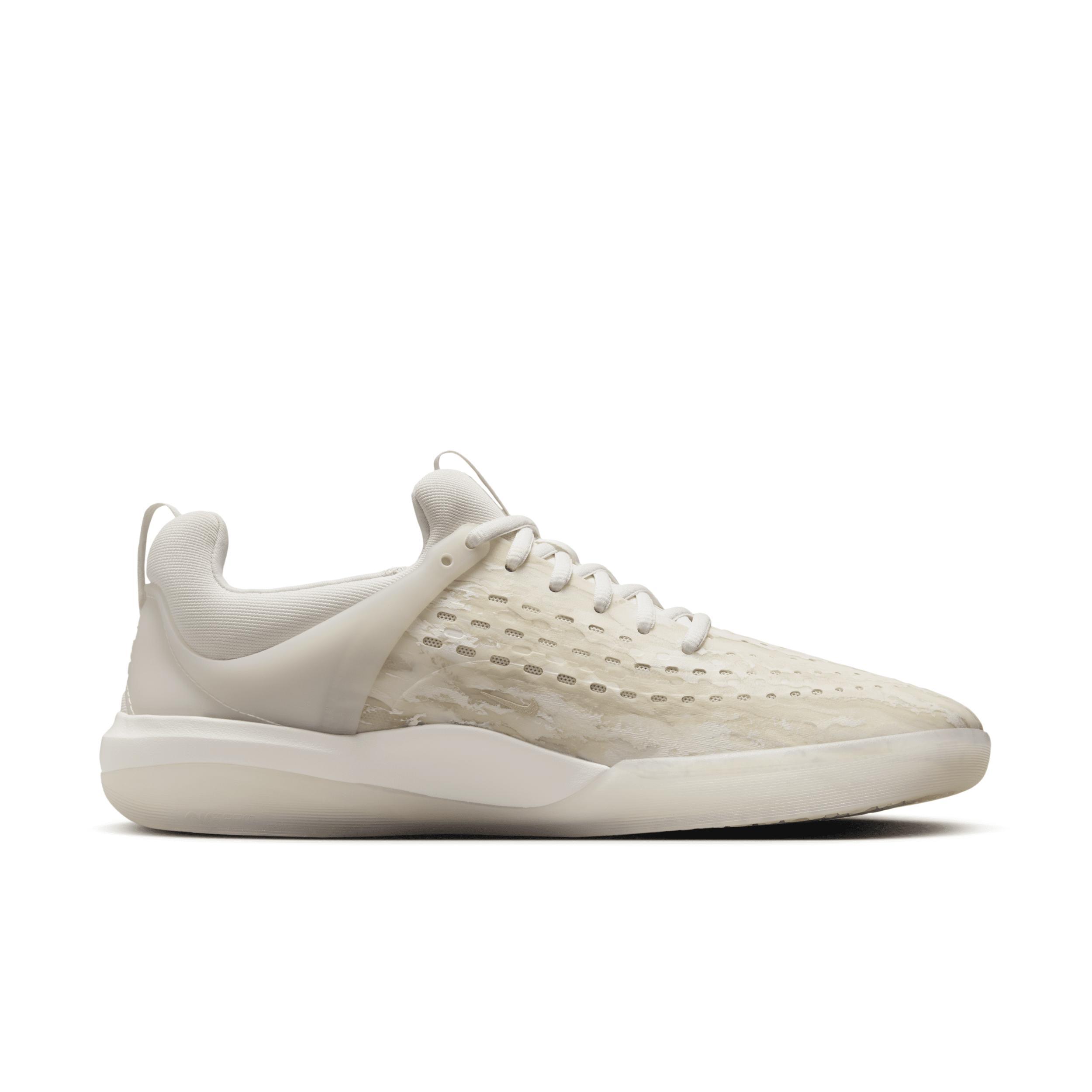 Nike SB Zoom Nyjah 3 Premium Skate Shoes Product Image