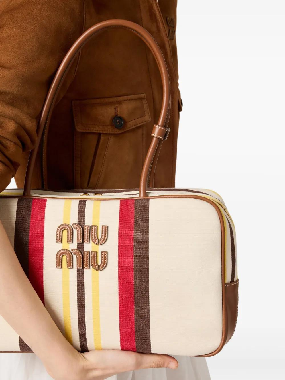 Beau tote bag Product Image