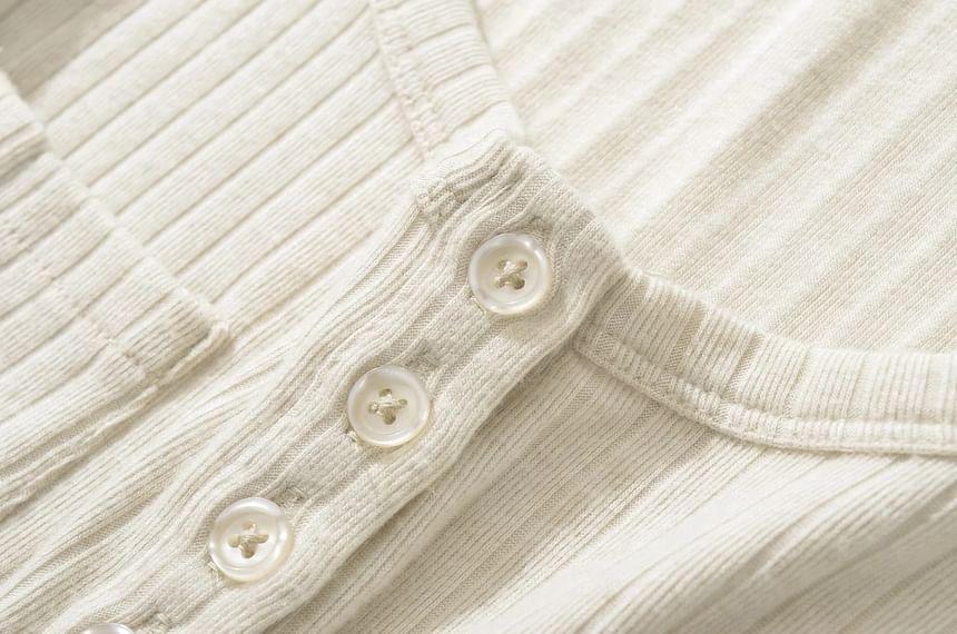 Long Sleeve Scoop Neck Plain Ribbed Cropped Top Product Image