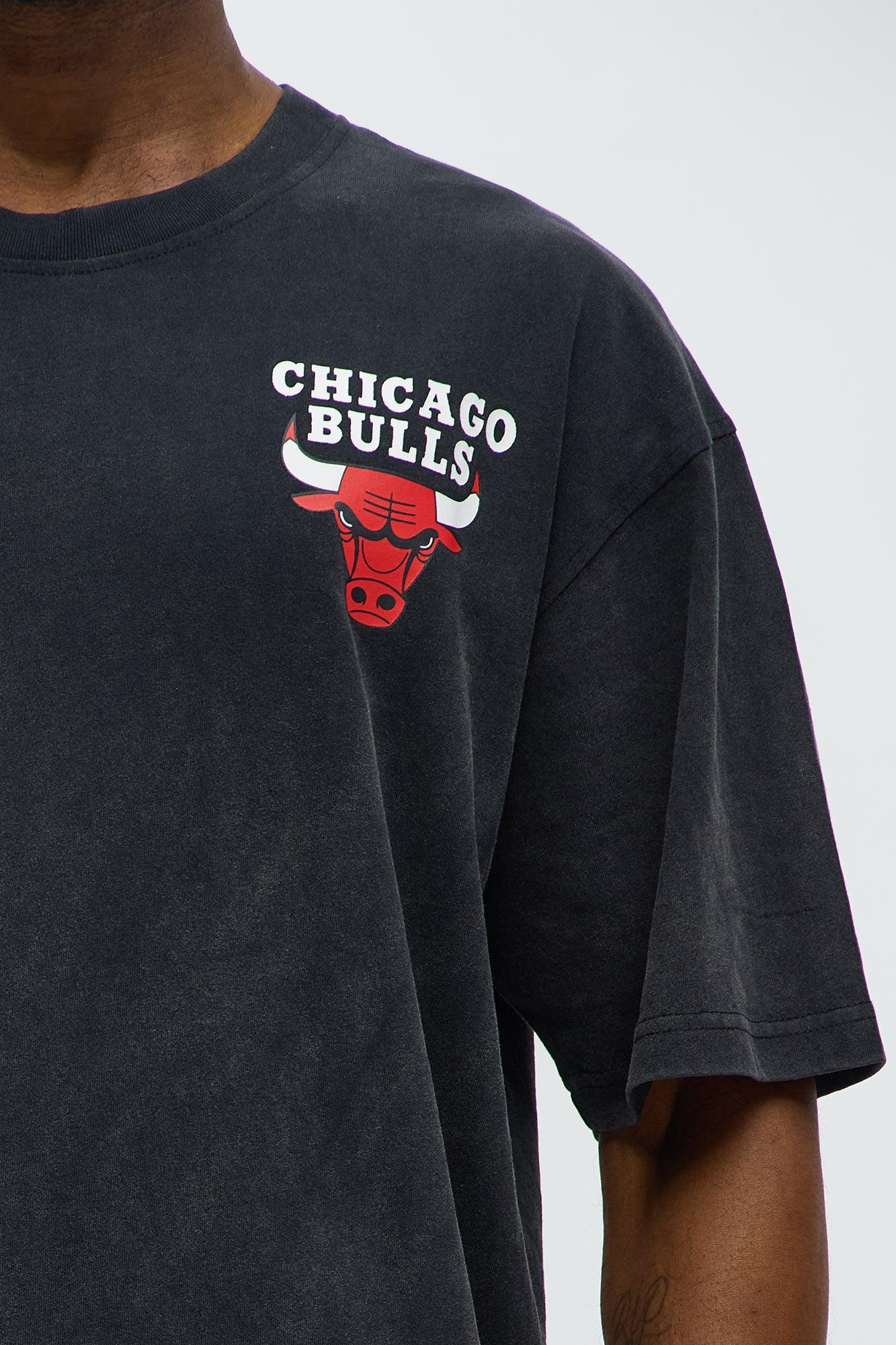Bulls Freethrow Oversized Short Sleeve Tee - Black Product Image