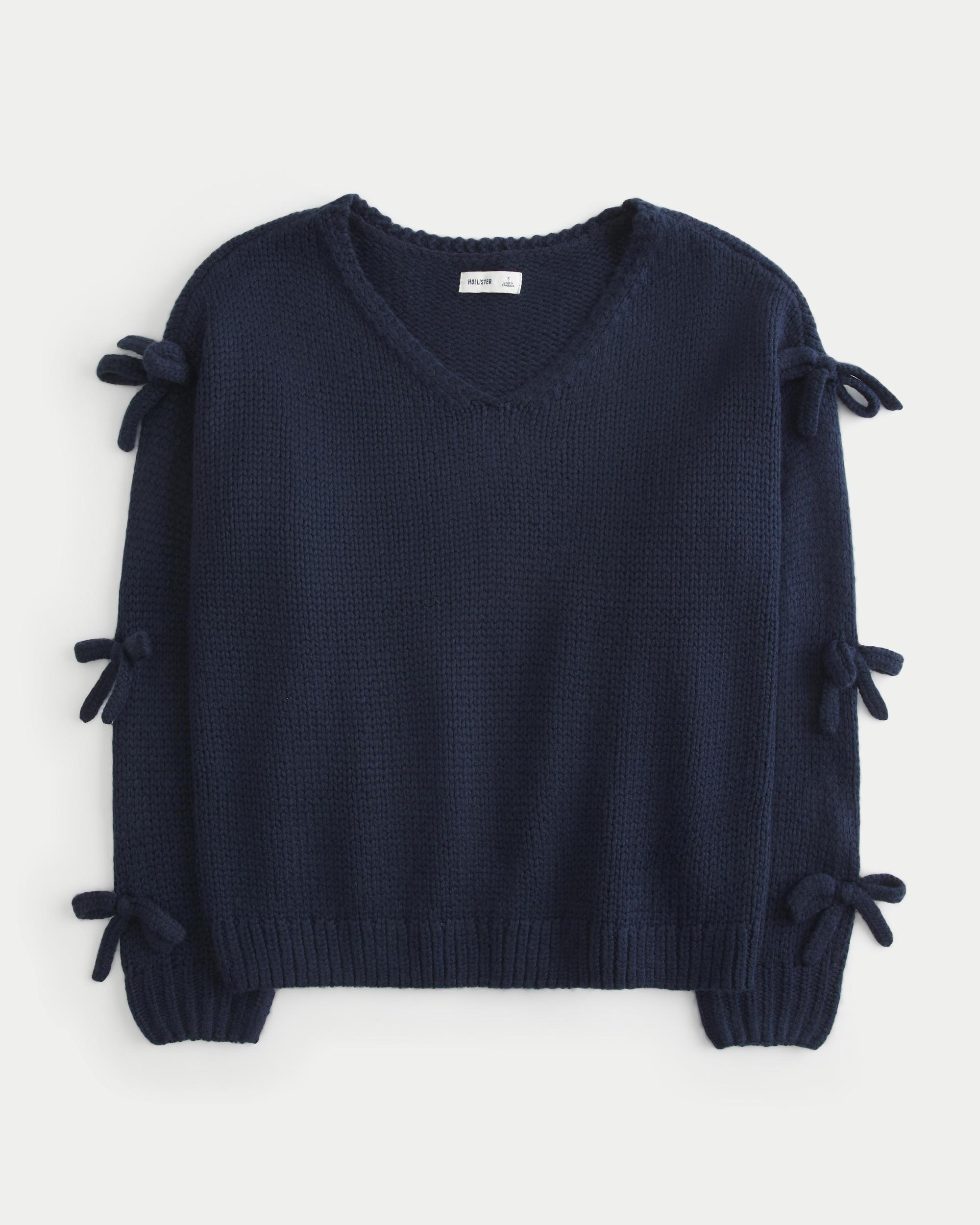 Hollister Comfy Cloud Bunny Graphic Crew Sweater Product Image