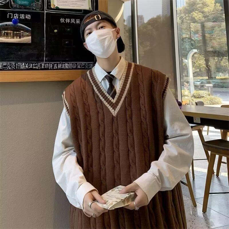 V-Neck Contrast Trim Cable Knitted Sweater Vest Product Image
