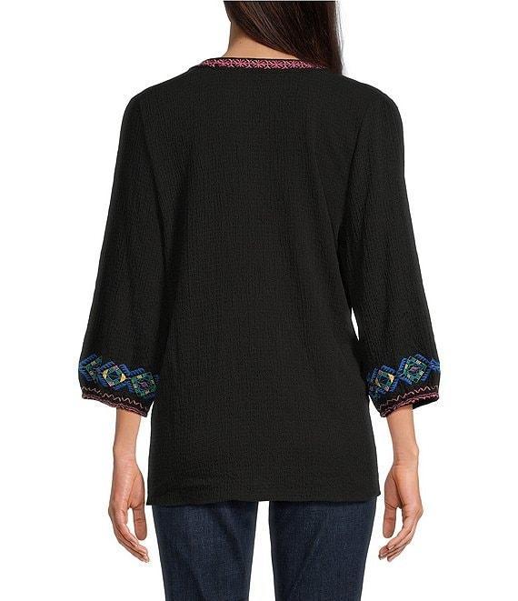 Calessa Petite Size Embroidered Motif Split V-Neck Long Sleeve Tunic Product Image