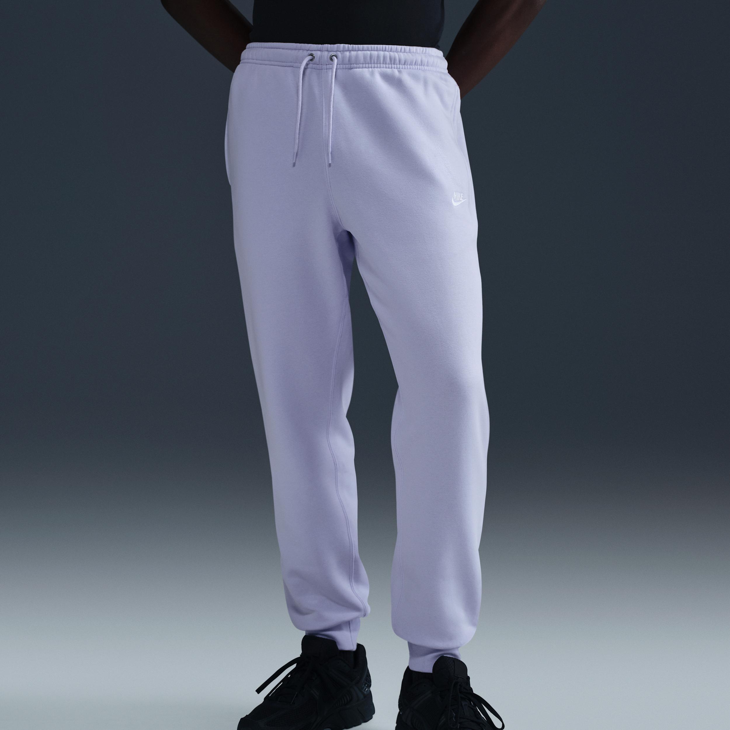 Nike Men's Club Jogger Pants Product Image