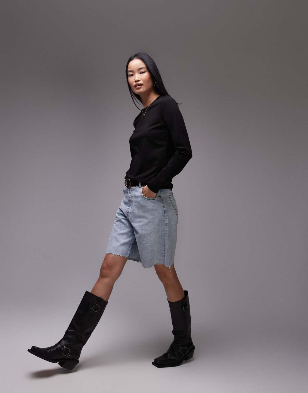 ARKET long sleeve t-shirt in black Product Image