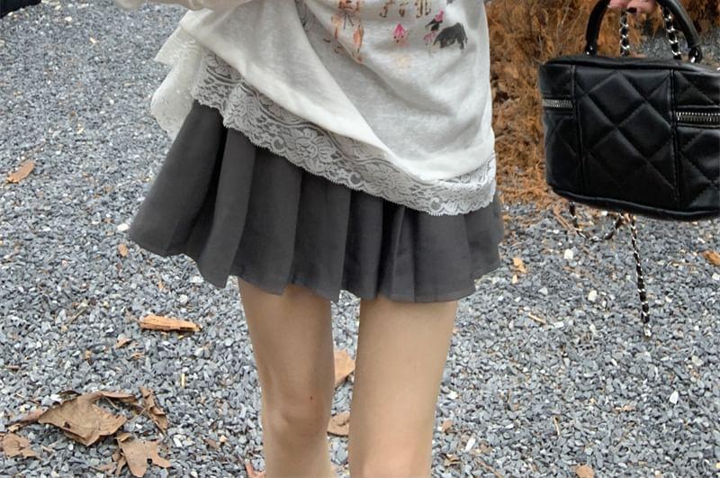 Long-Sleeve Crew Neck Dog Print Lace Trim T-Shirt Product Image