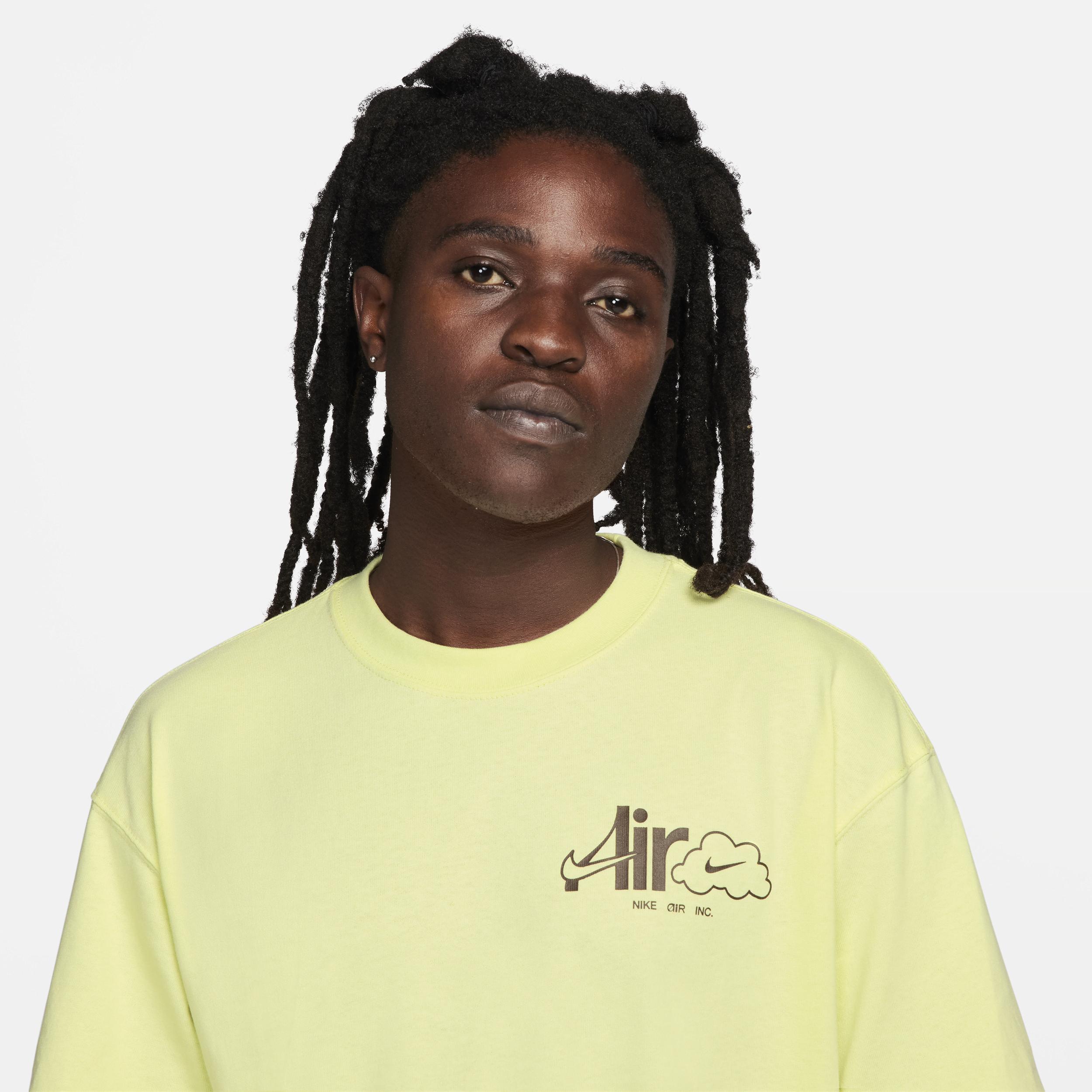 Nike Sportswear Men's Max90 T-Shirt Product Image