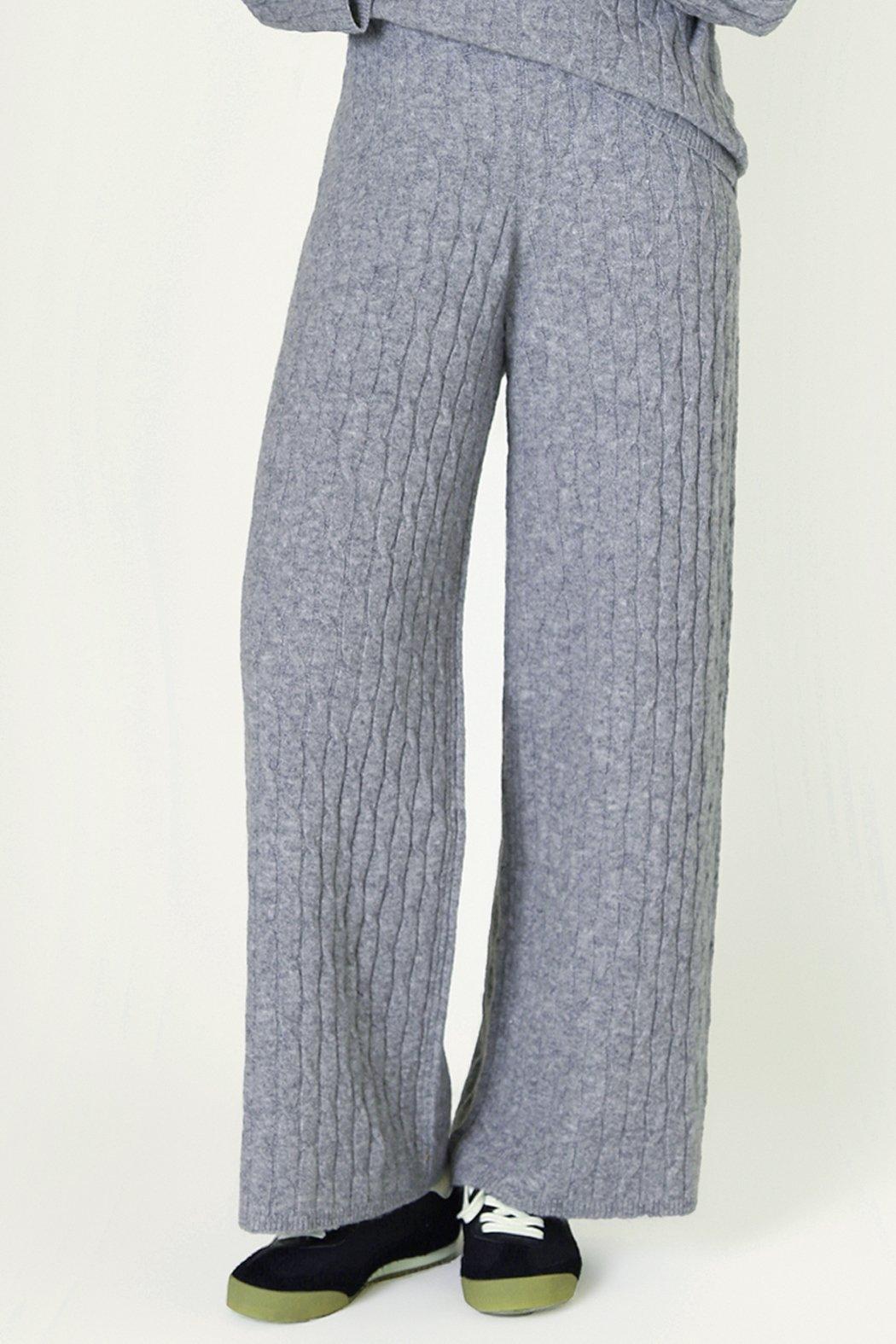 Cable Knit Set Product Image