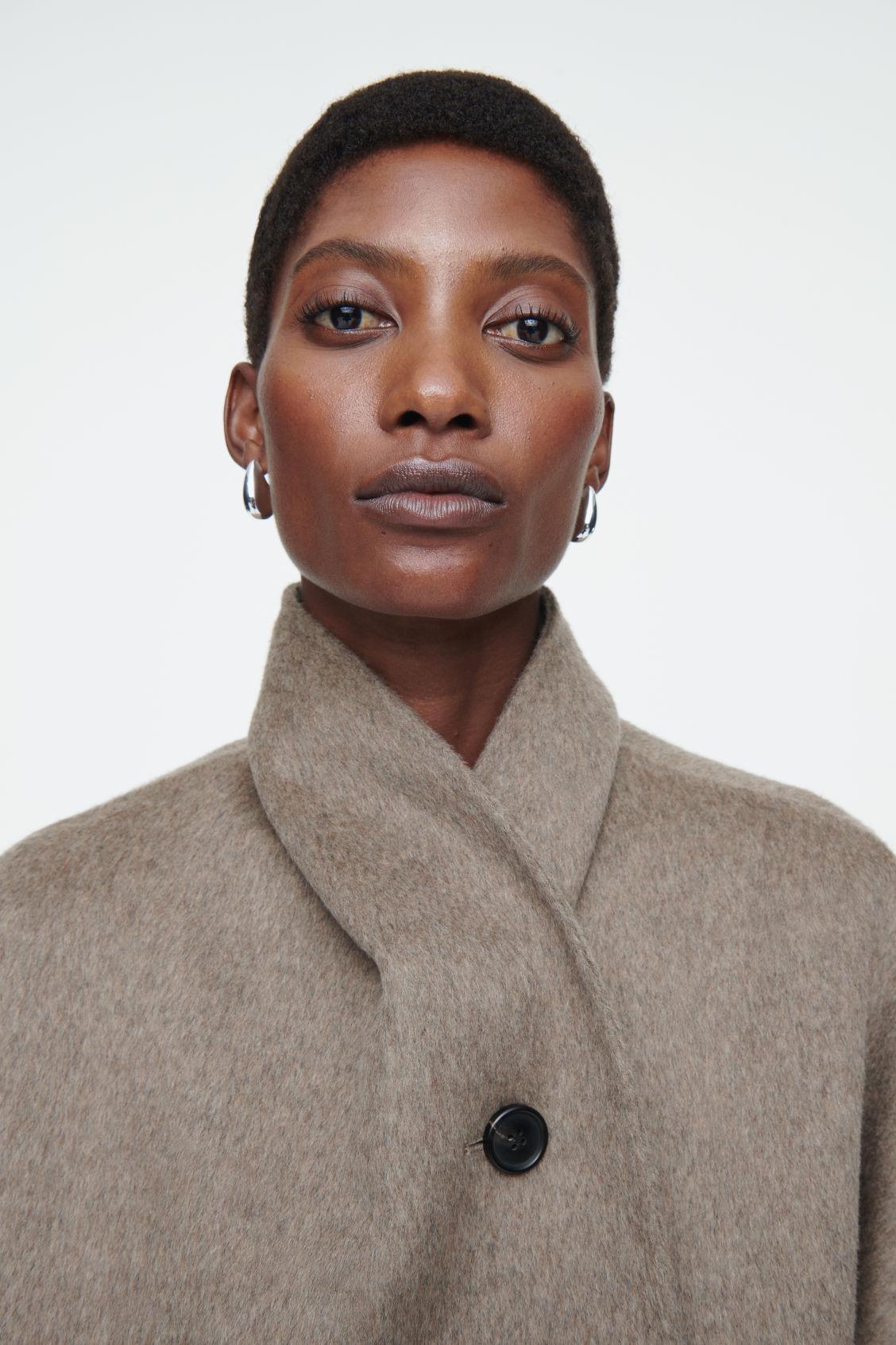 DOUBLE-FACED WOOL PEA COAT Product Image