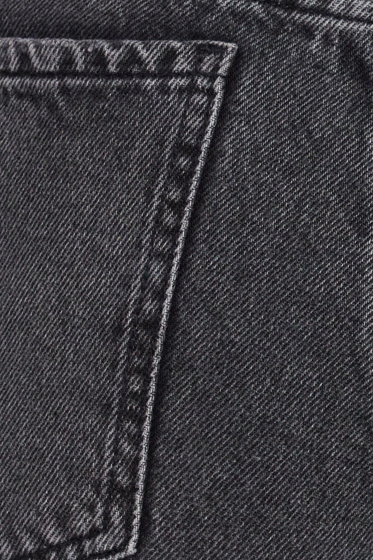 '90s Straight Jean Product Image