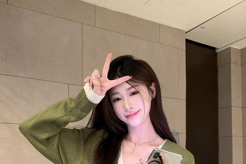 V-Neck Two Tone Mock Two-Piece Cardigan Product Image