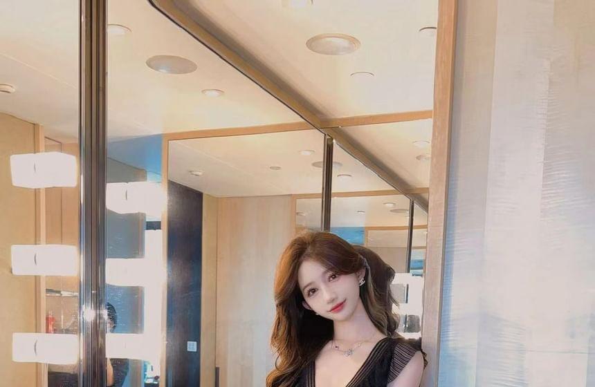 Cap-Sleeve V-Neck Plain Ruffle Trim Mini A-Line Dress Product Image