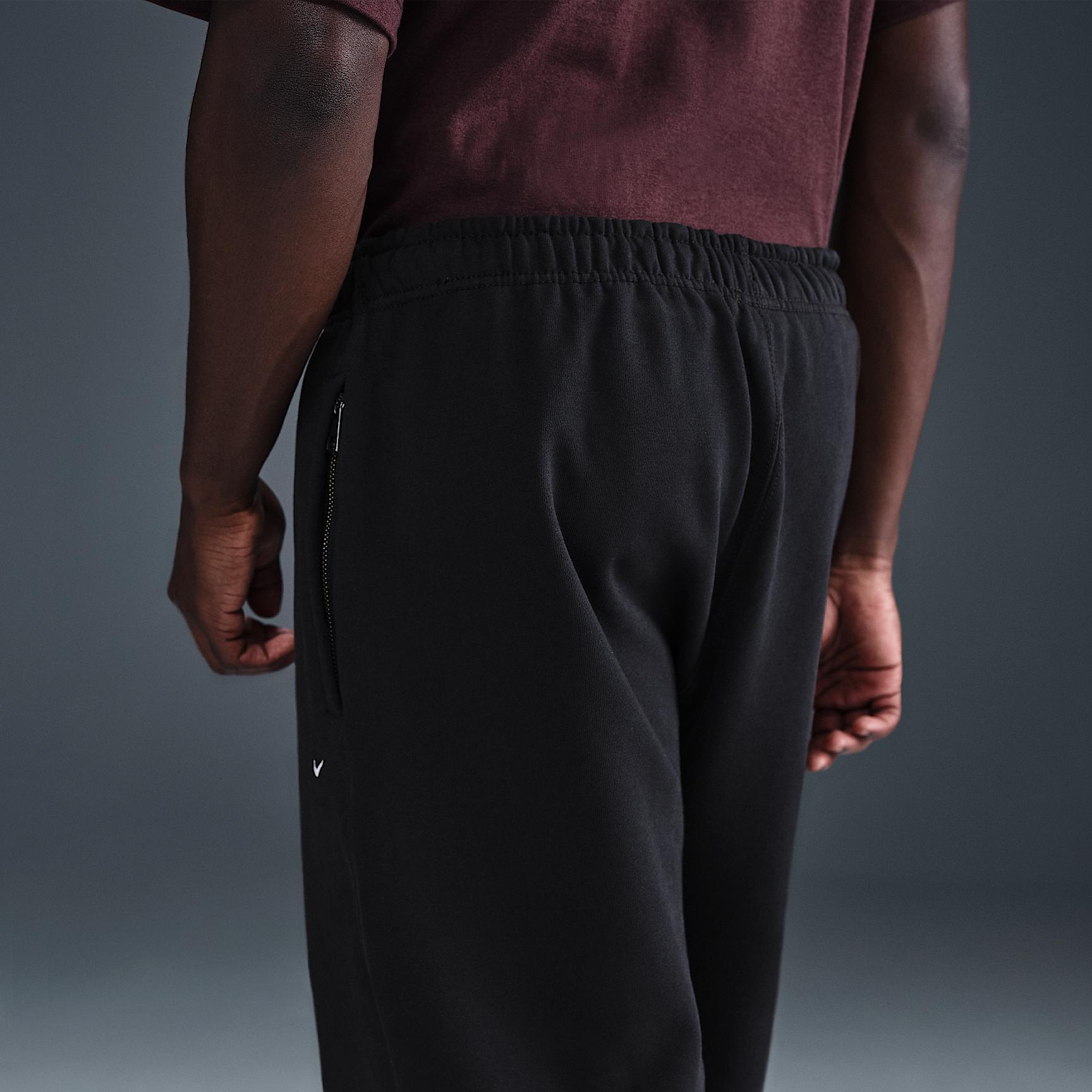 Nike Men's Solo Swoosh Cuffed Fleece Pants Product Image