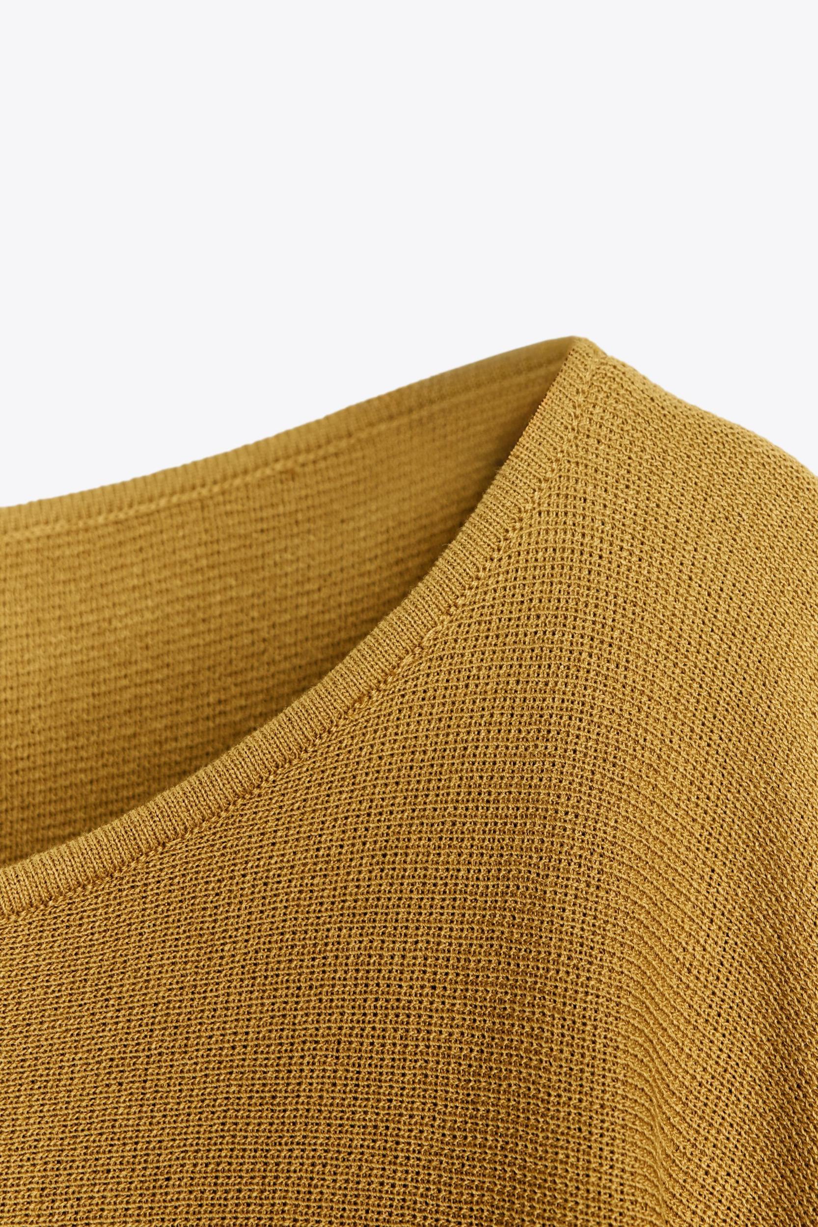 LAYERED KNIT TOP Product Image
