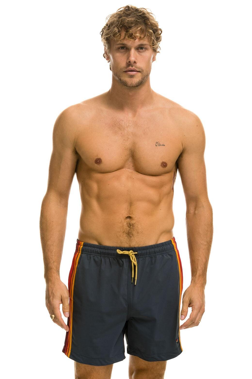 MEN'S 5 STRIPE FLEX SHORTS - TITANIUM Male Product Image