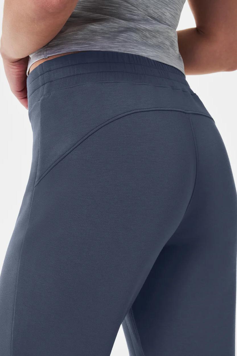 AirEssentials Tapered Pant- Dark Storm Product Image