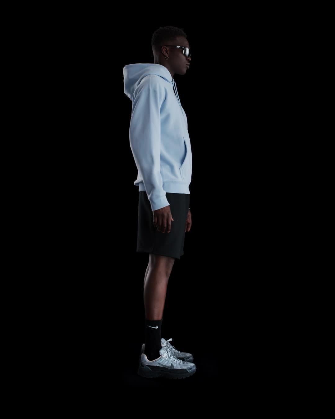 Nike Solo Swoosh Men's Pullover Hoodie Product Image
