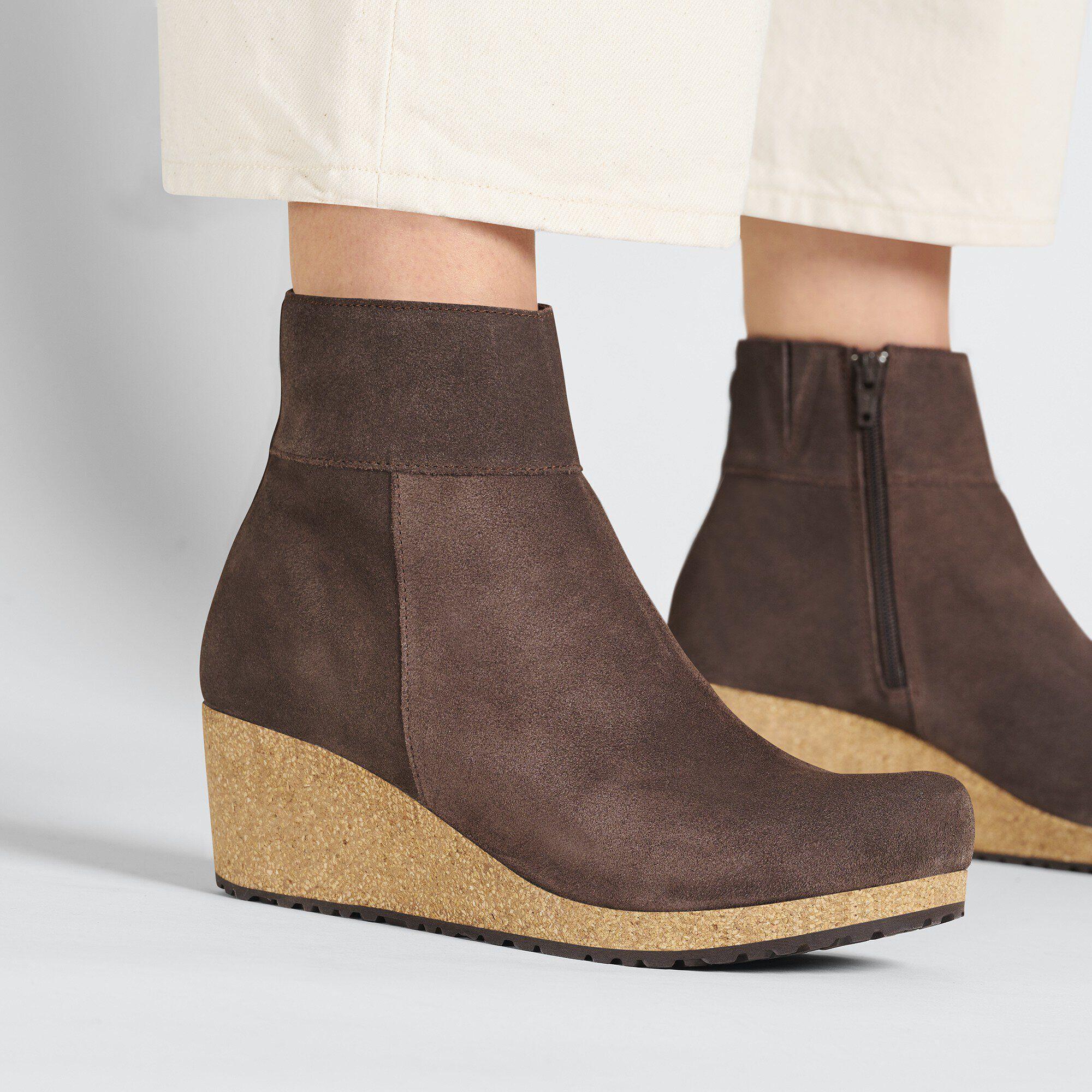 Ebba Suede Leather Product Image