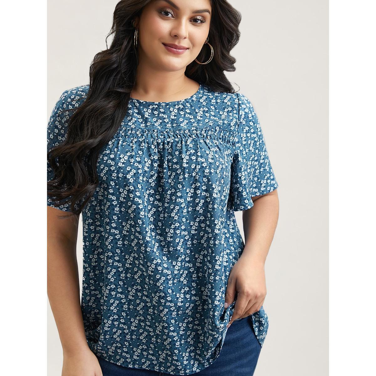 Plus Size Lilac Floral Ruffle Sleeve Gathered Round Neck Blouse Women Casual Short sleeve Round Neck Everyday Blouses BloomChic 30/6X Product Image