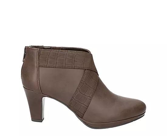 Easy Street Spice Womens Platform Dress Shooties Product Image