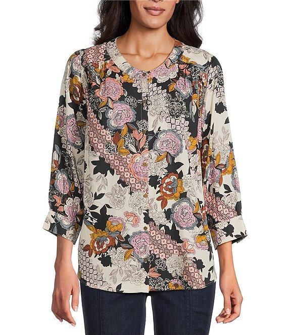 Intro Soft Puckered Patch Floral Print Split Round V-Neck 3/4 Sleeve Button Front Shirt Product Image